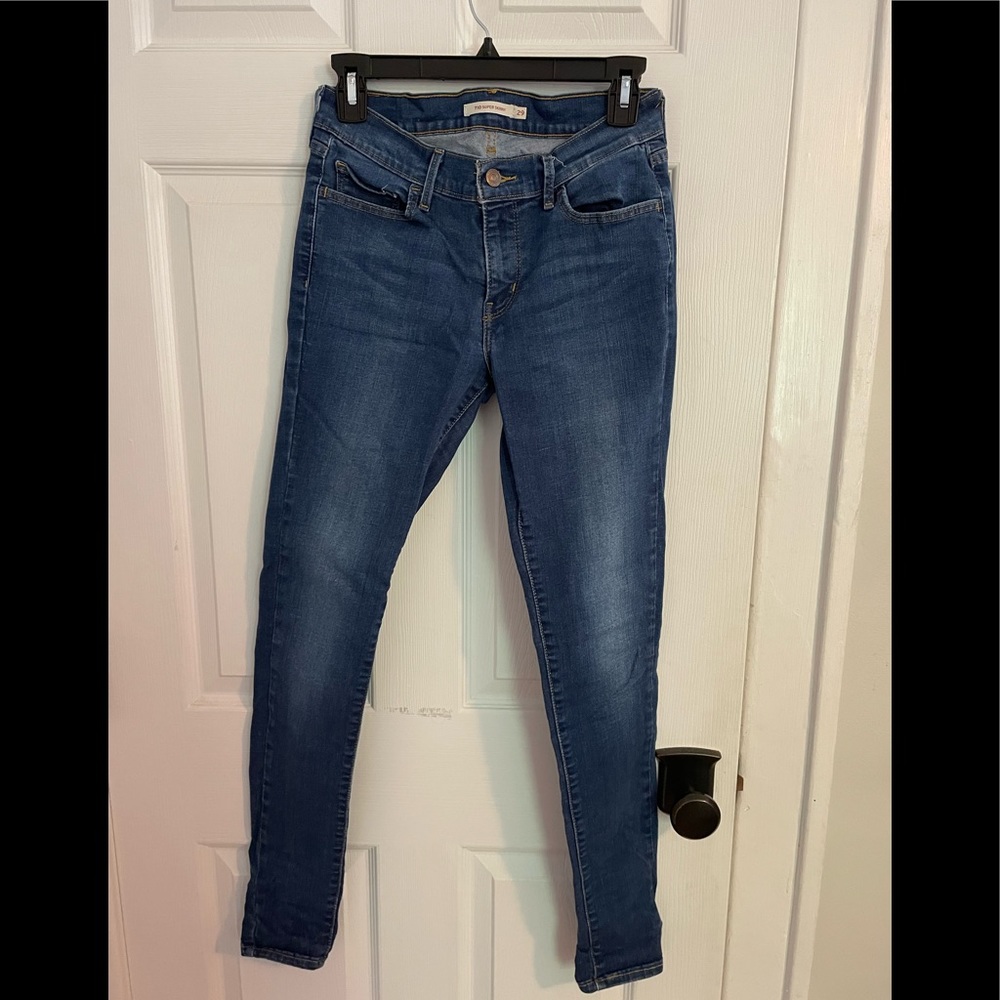 Levi’s 710 Super Skinny High Rise Jeans. Size 29.